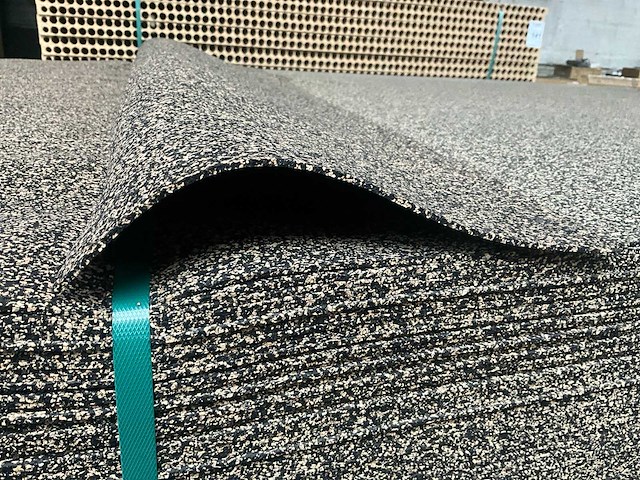 Partij akoestische isolatiematten - afbeelding 3 van  4