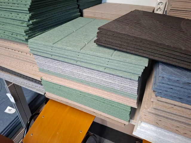 Partij akoestische panelen diverse kleuren en dessins - afbeelding 25 van  25