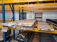 Partij akoestische panelen o.a. walnoot