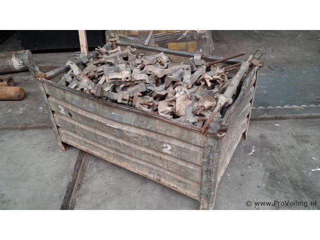 Partij alcon bevestigsmateriaal t.b.v. betonbekisting - afbeelding 1 van  3