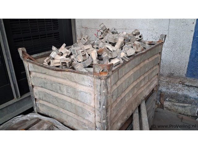 Partij alcon bevestigsmateriaal t.b.v. betonbekisting - afbeelding 1 van  3