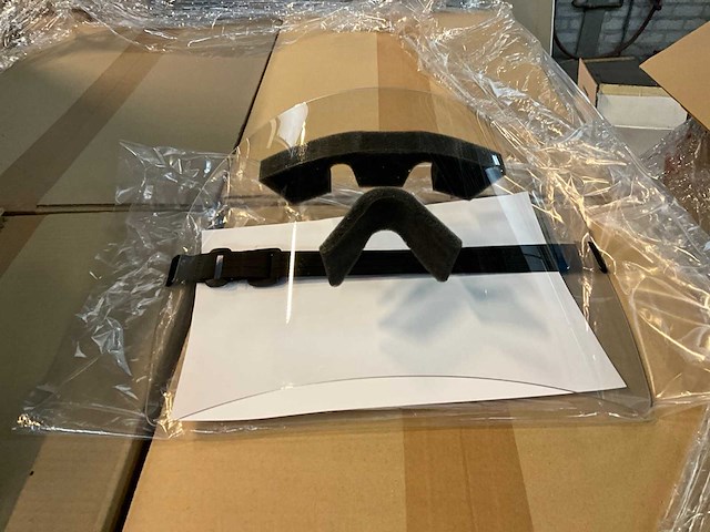 Partij allplast gezichtsbeschermings masker - afbeelding 1 van  6