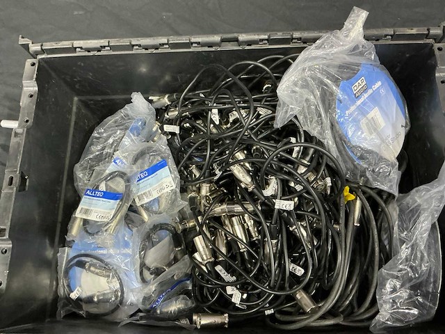 Partij allteq / dap audio xlr male to xlr female kabels - afbeelding 1 van  4