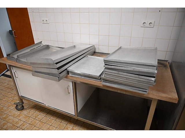 Partij aluminium banket bladen - afbeelding 1 van  3