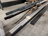 Partij aluminium en kunststof profielen - afbeelding 8 van  36