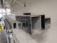 Partij aluminium en kunststof profielen - afbeelding 18 van  36