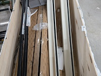 Partij aluminium en kunststof profielen - afbeelding 24 van  36