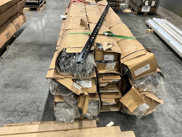 Partij aluminium eprofielen - afbeelding 4 van  16