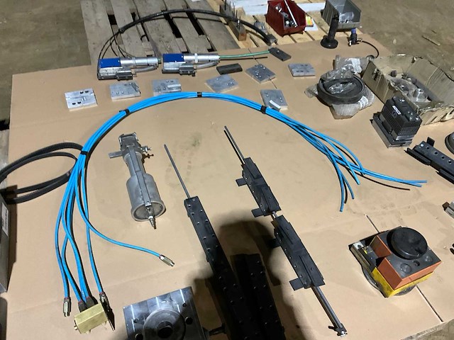 Partij aluminium profielbewerking - afbeelding 4 van  23