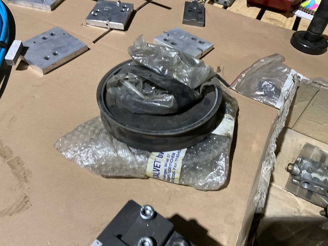 Partij aluminium profielbewerking - afbeelding 10 van  23