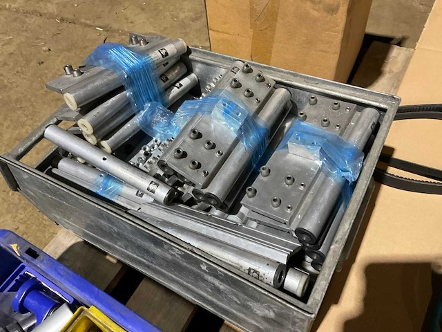 Partij aluminium profielbewerking - afbeelding 18 van  23