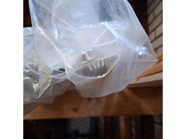 Partij aluminium profielen in 2x vak - afbeelding 3 van  13