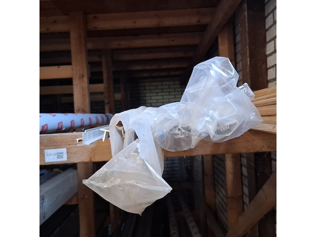 Partij aluminium profielen in 2x vak - afbeelding 13 van  13