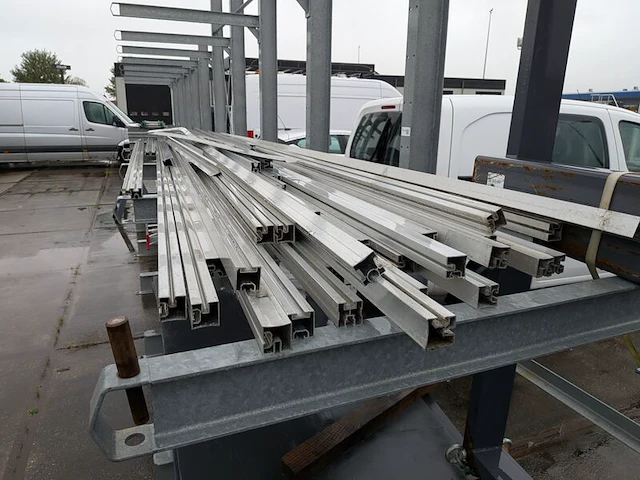 Partij aluminium profielen / montagerails - afbeelding 3 van  3