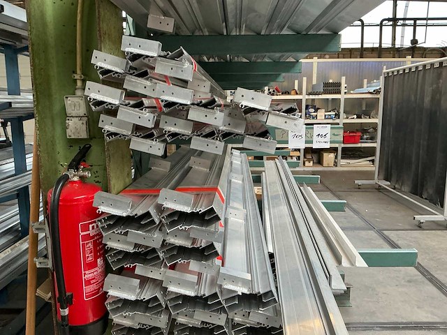 Partij aluminium profielen - afbeelding 5 van  9