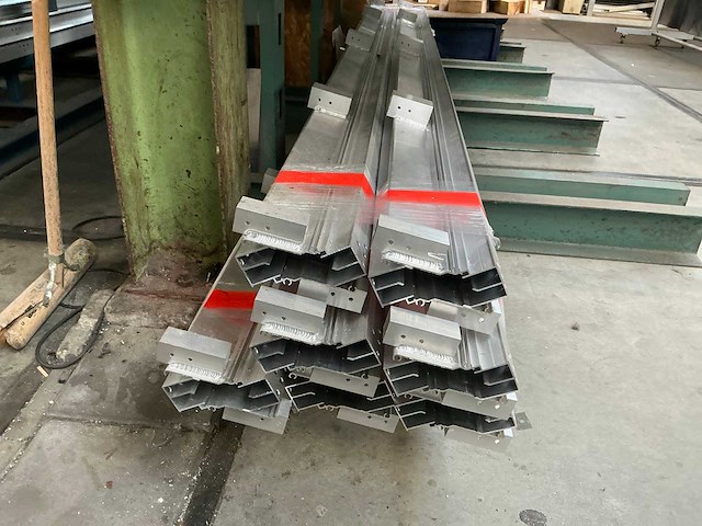 Partij aluminium profielen - afbeelding 7 van  9