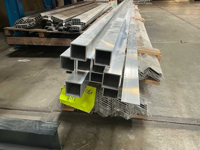 Partij aluminium profielen - afbeelding 11 van  26