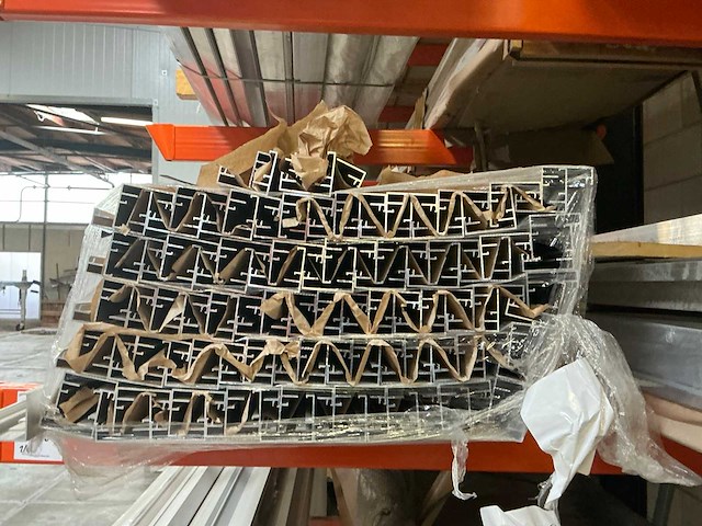 Partij aluminium profielen - afbeelding 19 van  26
