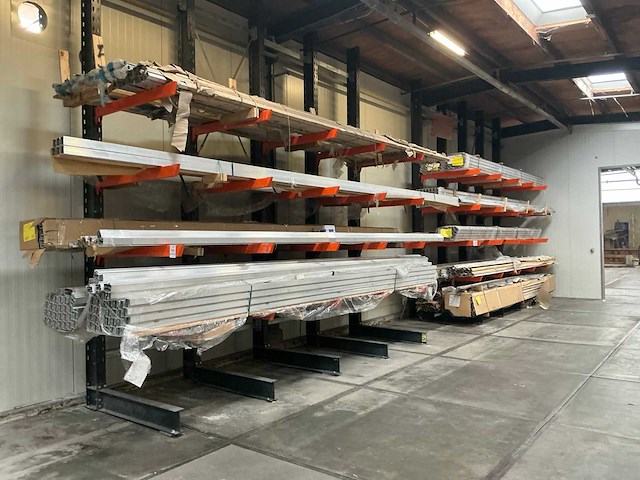 Partij aluminium profielen - afbeelding 1 van  11