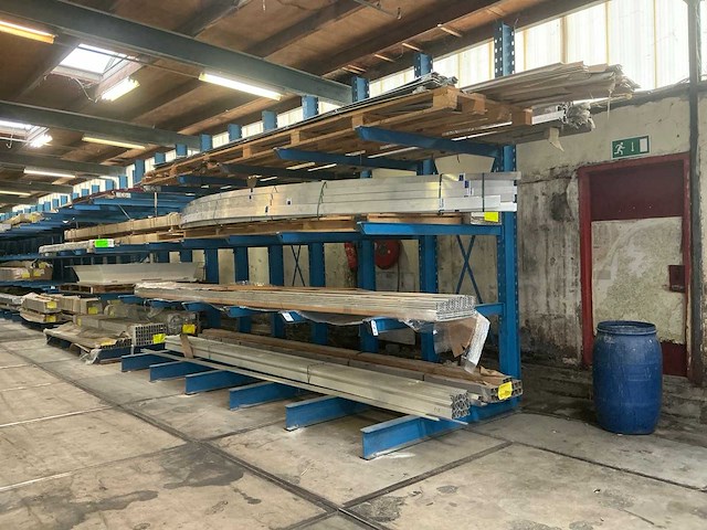 Partij aluminium profielen - afbeelding 1 van  15