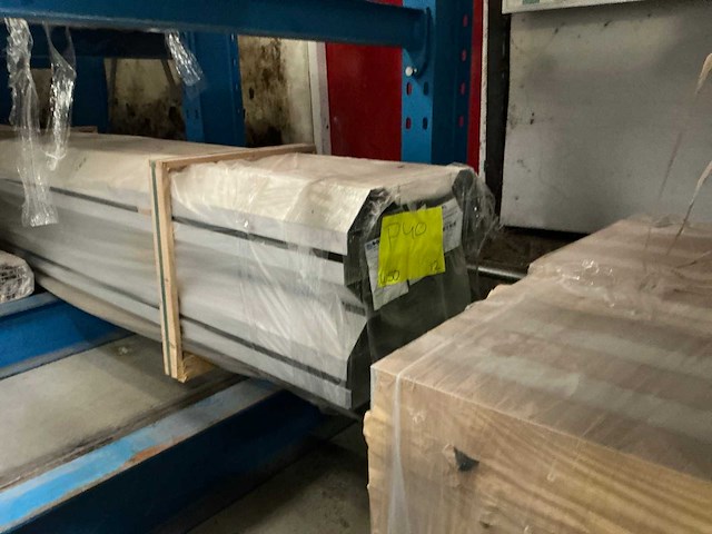Partij aluminium profielen - afbeelding 2 van  22