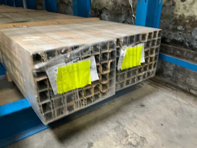 Partij aluminium profielen - afbeelding 5 van  22