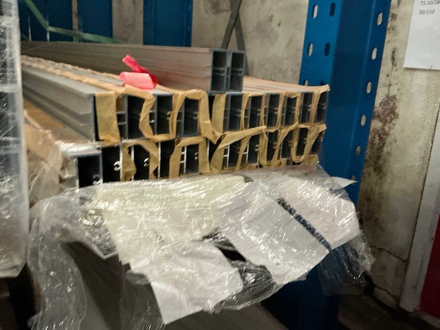 Partij aluminium profielen - afbeelding 18 van  22
