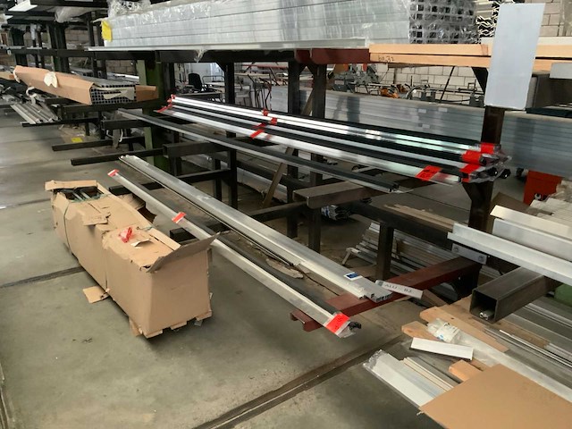 Partij aluminium profielen - afbeelding 4 van  9