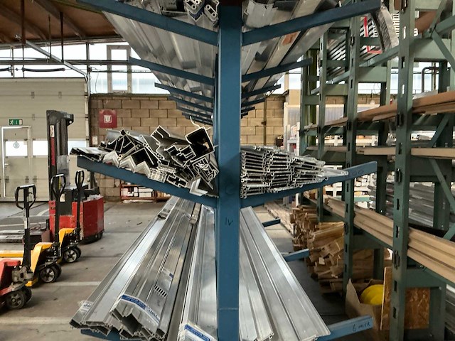 Partij aluminium profielen - afbeelding 10 van  12