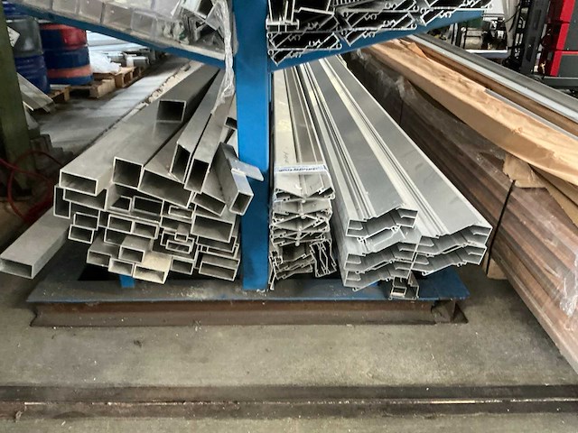 Partij aluminium profielen - afbeelding 12 van  12