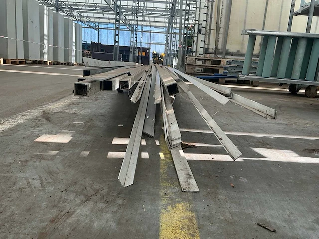 Partij aluminium profielen - afbeelding 3 van  5