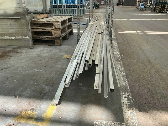 Partij aluminium profielen - afbeelding 5 van  5