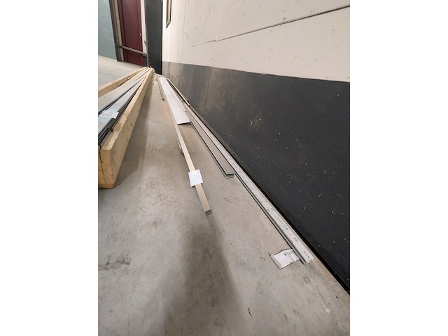 Partij aluminium profielen - afbeelding 5 van  9
