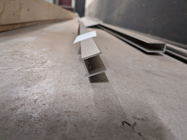 Partij aluminium profielen - afbeelding 7 van  9