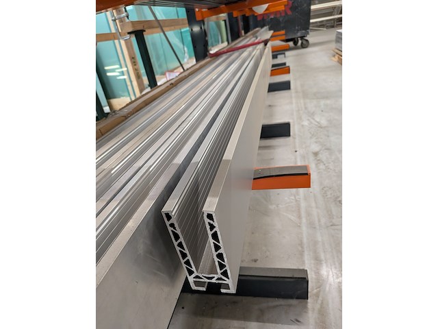 Partij aluminium profielen - afbeelding 2 van  28