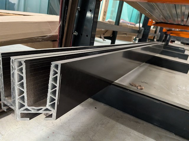 Partij aluminium profielen - afbeelding 3 van  28