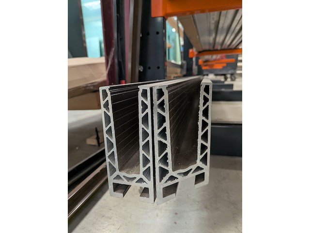Partij aluminium profielen - afbeelding 4 van  28