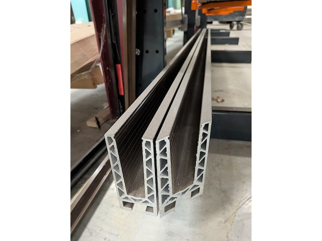 Partij aluminium profielen - afbeelding 5 van  28