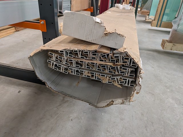 Partij aluminium profielen - afbeelding 20 van  28