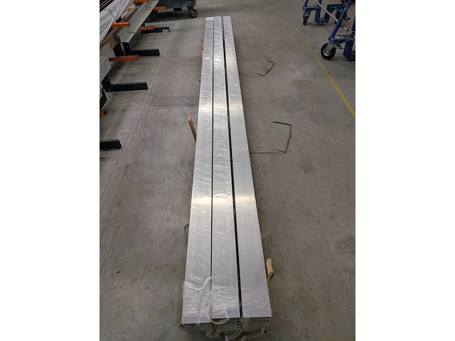 Partij aluminium profielen - afbeelding 22 van  28