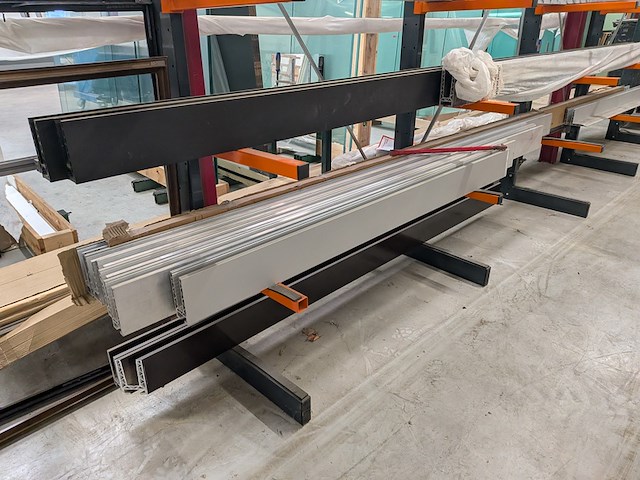 Partij aluminium profielen - afbeelding 26 van  28