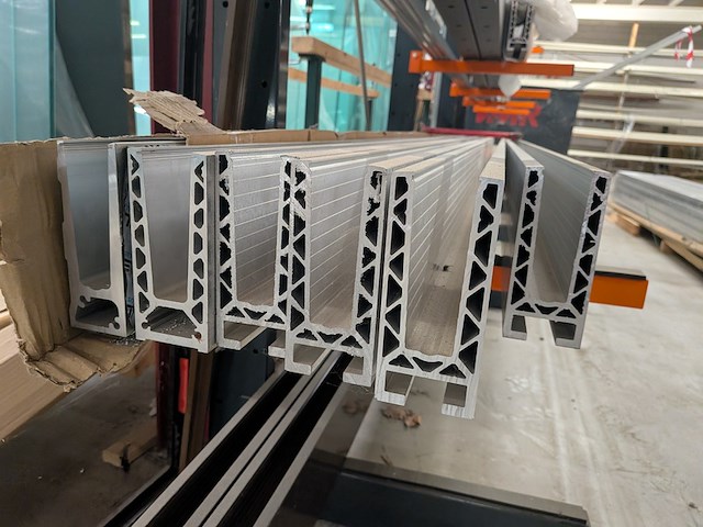 Partij aluminium profielen - afbeelding 27 van  28