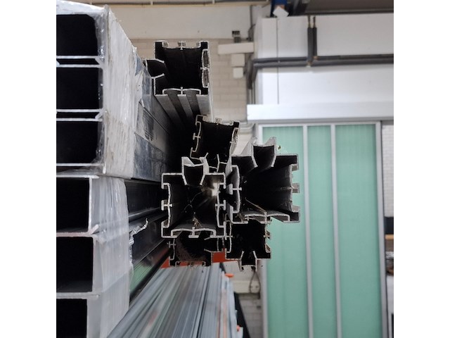 Partij aluminium profielen - afbeelding 15 van  26