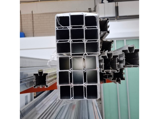 Partij aluminium profielen - afbeelding 16 van  26