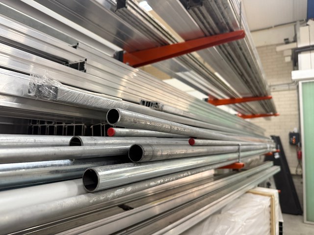 Partij aluminium profielen - afbeelding 24 van  26