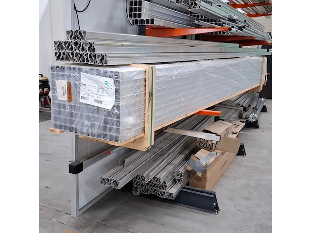 Partij aluminium profielen - afbeelding 8 van  31