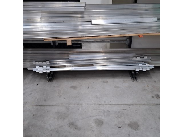 Partij aluminium profielen - afbeelding 24 van  31