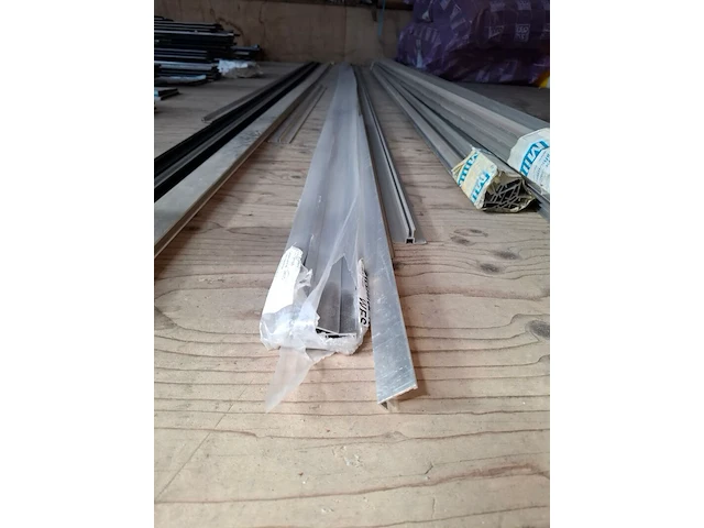 Partij aluminium profielen - afbeelding 3 van  6
