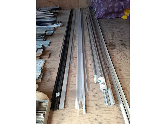 Partij aluminium profielen - afbeelding 6 van  6