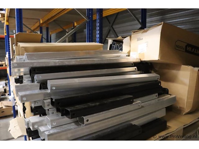 Partij aluminium profielen/montagerails - afbeelding 2 van  5